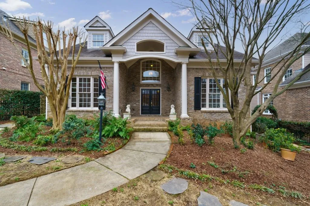 75 W Belle Isle Road, Sandy Springs, Georgia 30342, 3 Bedrooms Bedrooms, ,3 BathroomsBathrooms,Residential,Sold,75 W Belle Isle Road,7009234