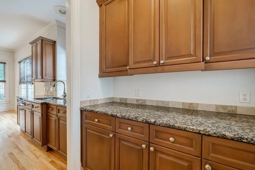 75 W Belle Isle Road, Sandy Springs, Georgia 30342, 3 Bedrooms Bedrooms, ,3 BathroomsBathrooms,Residential,Sold,75 W Belle Isle Road,7009234
