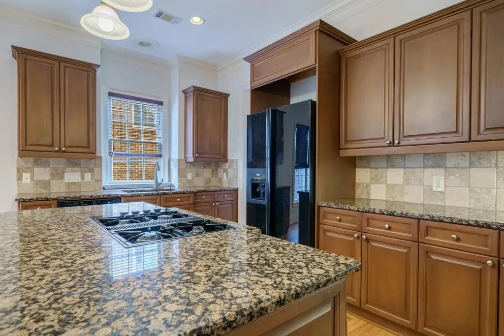 75 W Belle Isle Road, Sandy Springs, Georgia 30342, 3 Bedrooms Bedrooms, ,3 BathroomsBathrooms,Residential,Sold,75 W Belle Isle Road,7009234