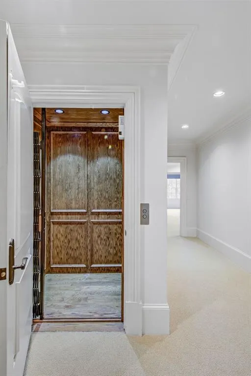 Elevator