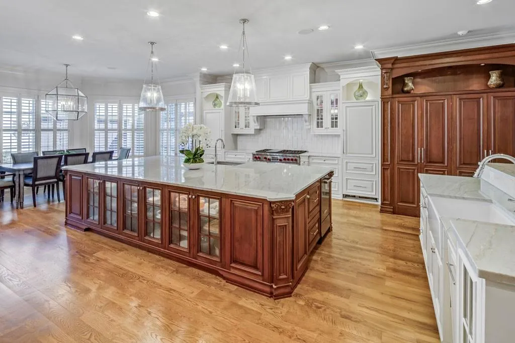 3594 Tuxedo Court Nw, Atlanta, Georgia 30305, 6 Bedrooms Bedrooms, ,7 BathroomsBathrooms,Residential,For Sale,3594 Tuxedo Court Nw,7546306