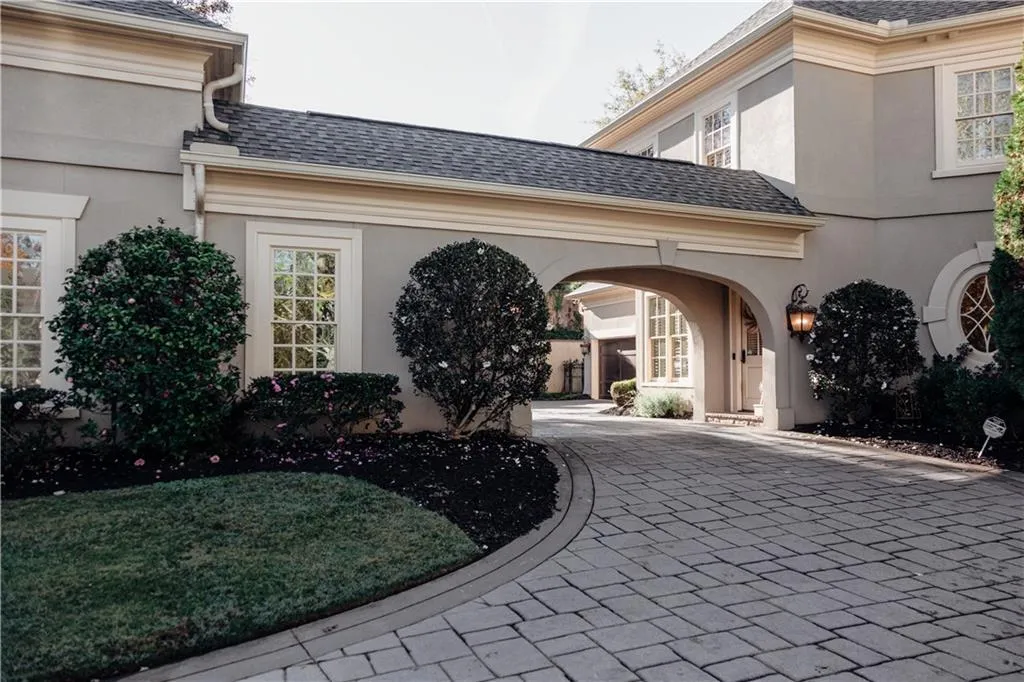 Carriage House