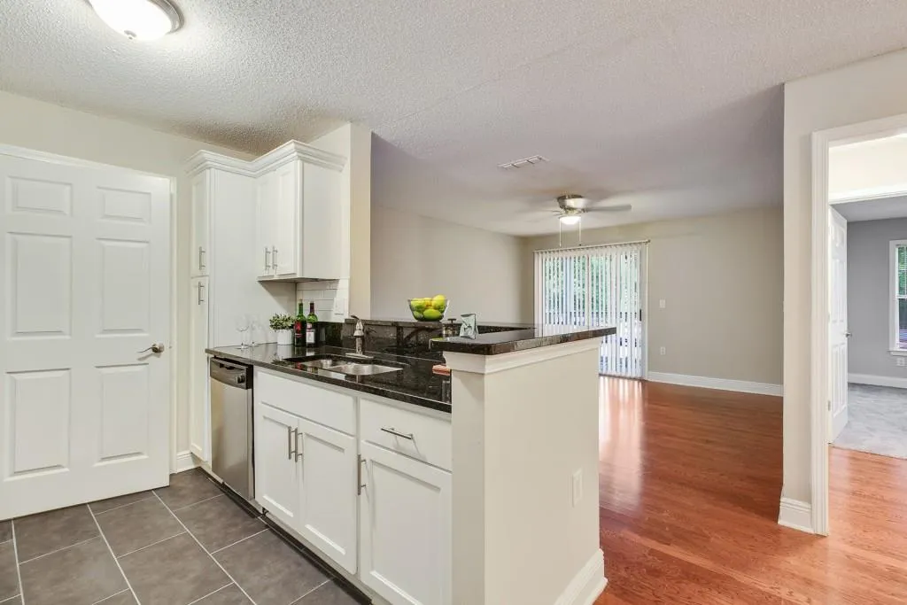 5106 Santa Fe Parkway Unit 5106, Sandy Springs, Georgia 30350, 2 Bedrooms Bedrooms, ,2 BathroomsBathrooms,Residential,Sold,5106 Santa Fe Parkway Unit 5106,6033686