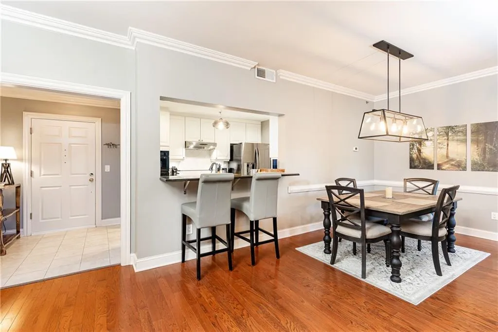 211 Colonial Homes Drive Nw Unit 2501, Atlanta, Georgia 30309, 2 Bedrooms Bedrooms, ,2 BathroomsBathrooms,Residential,For Sale,211 Colonial Homes Drive Nw Unit 2501,7584306