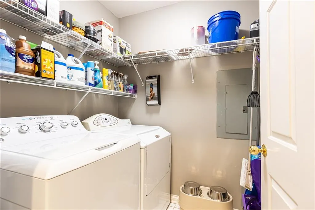 211 Colonial Homes Drive Nw Unit 2501, Atlanta, Georgia 30309, 2 Bedrooms Bedrooms, ,2 BathroomsBathrooms,Residential,For Sale,211 Colonial Homes Drive Nw Unit 2501,7584306