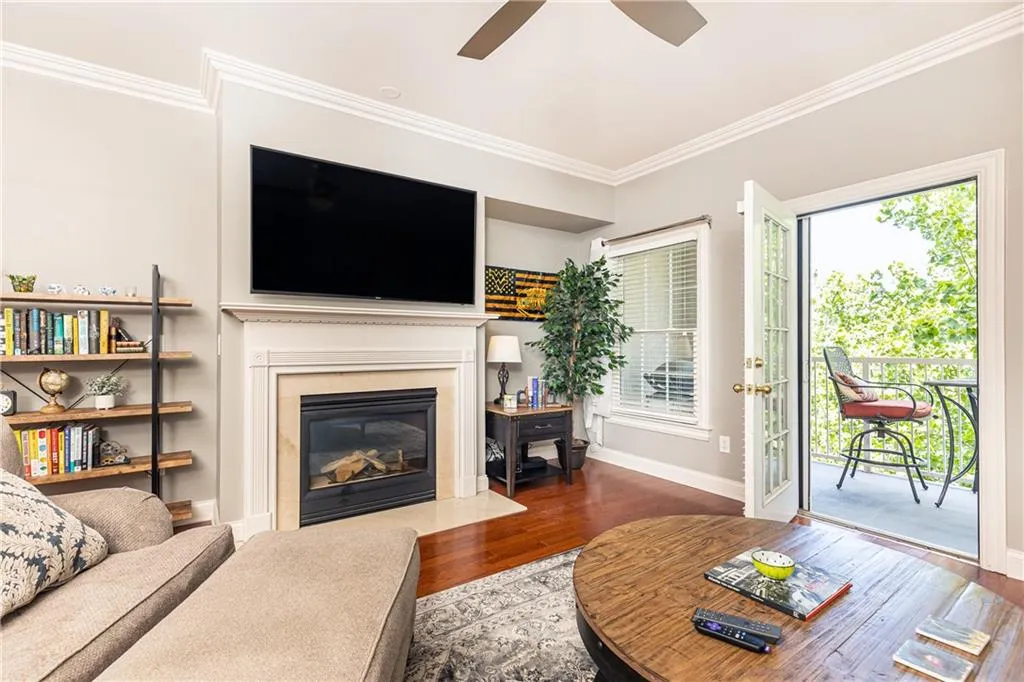 211 Colonial Homes Drive Nw Unit 2501, Atlanta, Georgia 30309, 2 Bedrooms Bedrooms, ,2 BathroomsBathrooms,Residential,For Sale,211 Colonial Homes Drive Nw Unit 2501,7584306