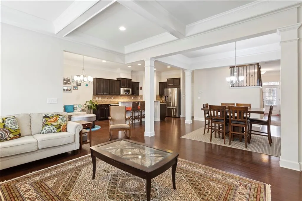 5568 High Point Road, Sandy Springs, Georgia 30342, 3 Bedrooms Bedrooms, ,3 BathroomsBathrooms,Residential,Sold,5568 High Point Road,7158737