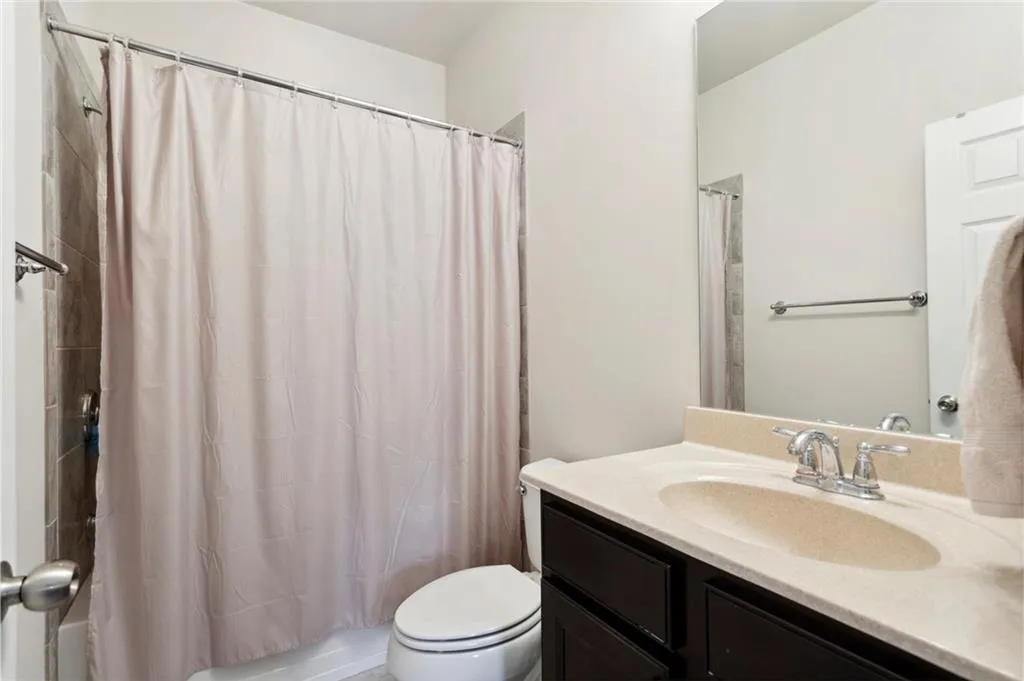 5568 High Point Road, Sandy Springs, Georgia 30342, 3 Bedrooms Bedrooms, ,3 BathroomsBathrooms,Residential,Sold,5568 High Point Road,7158737