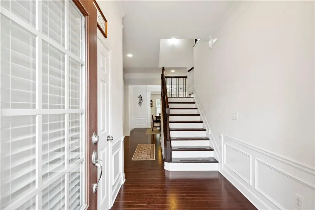 5568 High Point Road, Sandy Springs, Georgia 30342, 3 Bedrooms Bedrooms, ,3 BathroomsBathrooms,Residential,Sold,5568 High Point Road,7158737