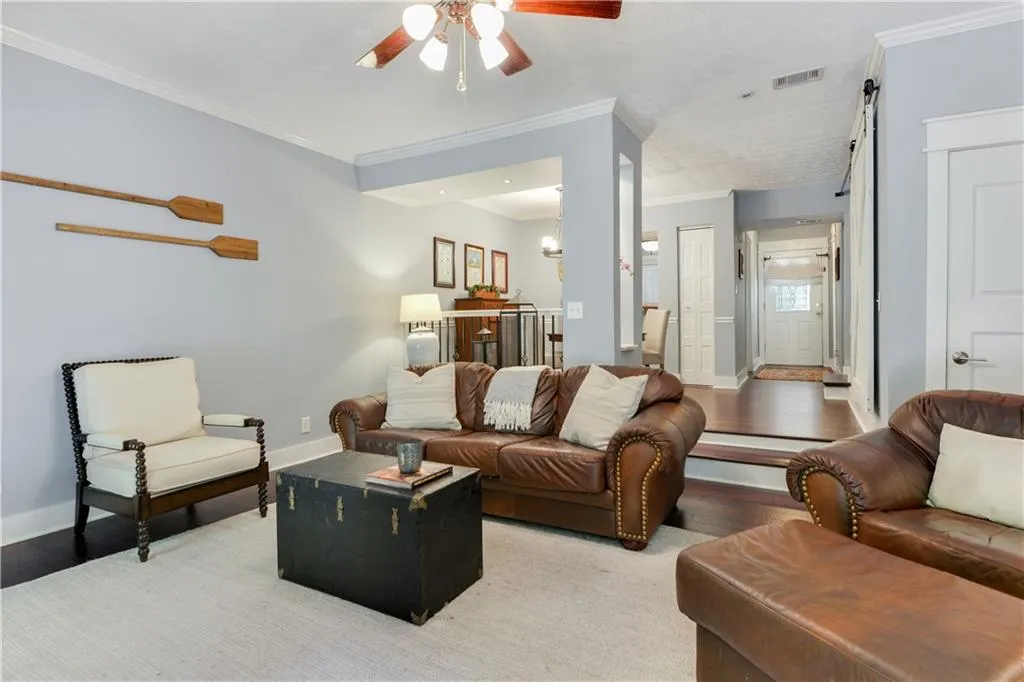 5380 Chemin De Vie, Atlanta, Georgia 30342, 2 Bedrooms Bedrooms, ,2 BathroomsBathrooms,Residential,Sold,5380 Chemin De Vie,6622536