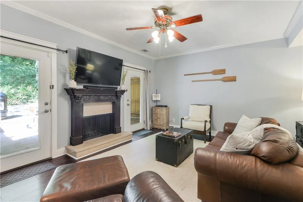 5380 Chemin De Vie, Atlanta, Georgia 30342, 2 Bedrooms Bedrooms, ,2 BathroomsBathrooms,Residential,Sold,5380 Chemin De Vie,6622536