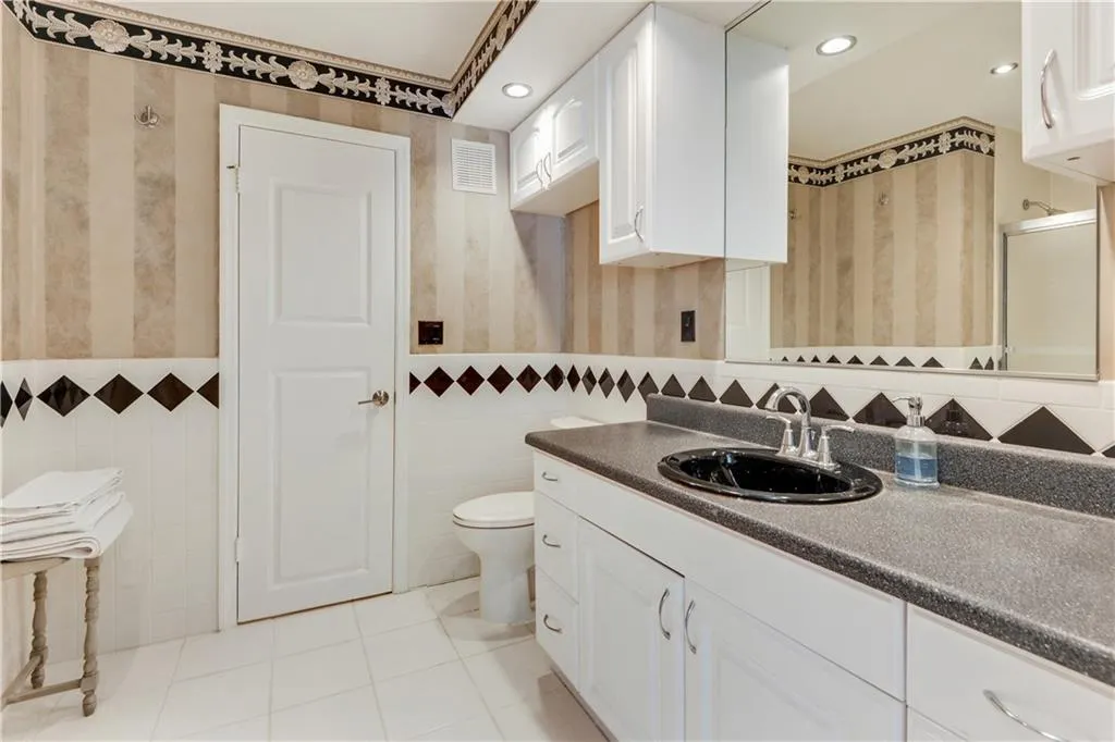 5380 Chemin De Vie, Atlanta, Georgia 30342, 2 Bedrooms Bedrooms, ,2 BathroomsBathrooms,Residential,Sold,5380 Chemin De Vie,6622536