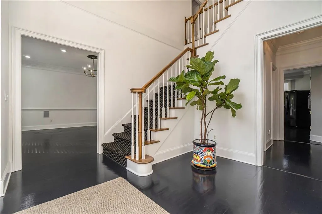 8240 Sullivan Hill Road, Sandy Springs, Georgia 30350, 5 Bedrooms Bedrooms, ,4 BathroomsBathrooms,Residential,Sold,8240 Sullivan Hill Road,7177022