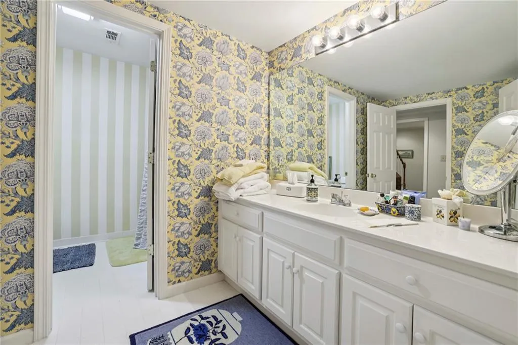 30 Old Stratton Chase, Sandy Springs, Georgia 30328, 5 Bedrooms Bedrooms, ,5 BathroomsBathrooms,Residential,For Sale,30 Old Stratton Chase,7635159