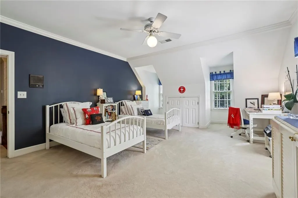 30 Old Stratton Chase, Sandy Springs, Georgia 30328, 5 Bedrooms Bedrooms, ,5 BathroomsBathrooms,Residential,For Sale,30 Old Stratton Chase,7635159