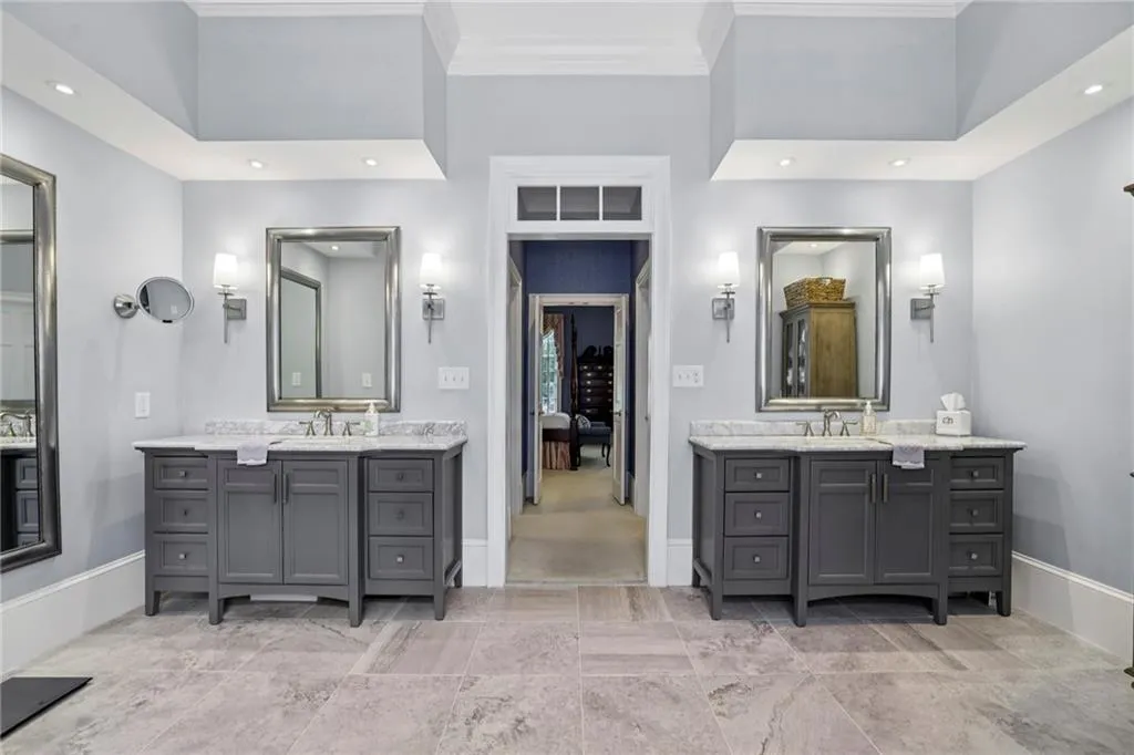 30 Old Stratton Chase, Sandy Springs, Georgia 30328, 5 Bedrooms Bedrooms, ,5 BathroomsBathrooms,Residential,For Sale,30 Old Stratton Chase,7635159