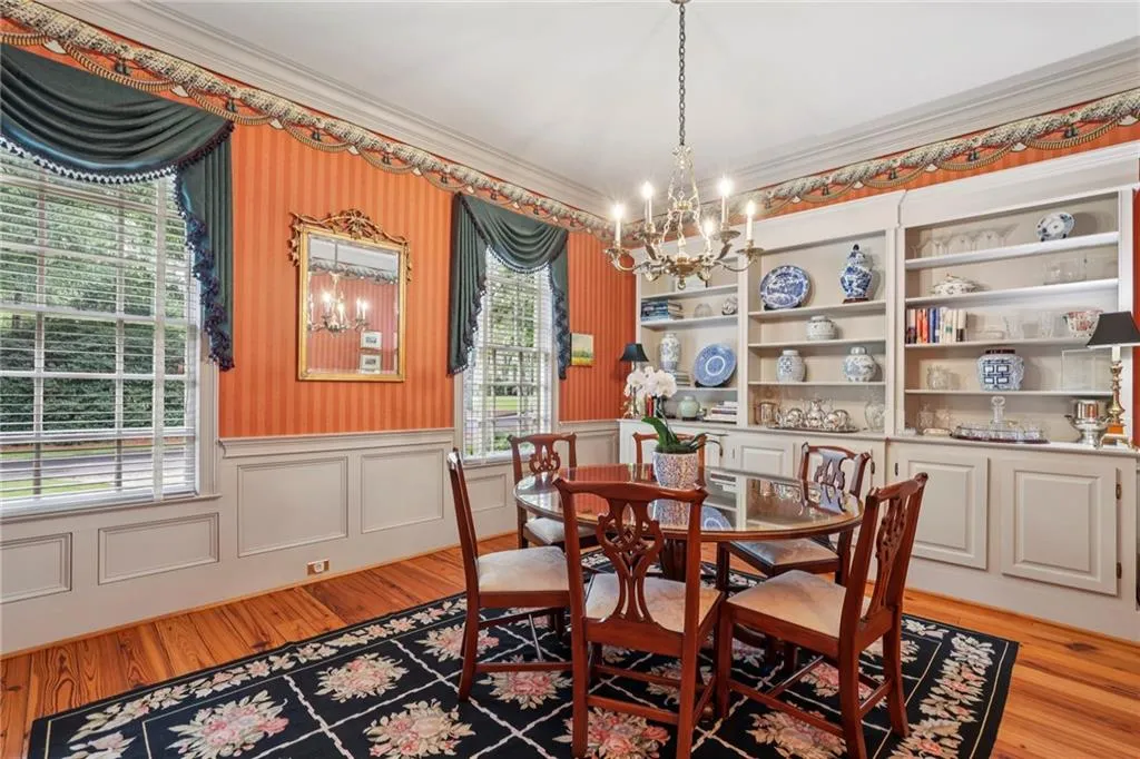 30 Old Stratton Chase, Sandy Springs, Georgia 30328, 5 Bedrooms Bedrooms, ,5 BathroomsBathrooms,Residential,For Sale,30 Old Stratton Chase,7635159