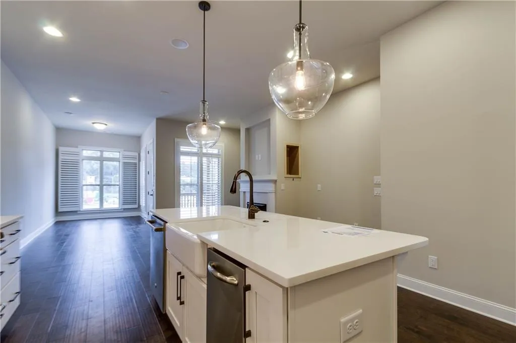 4131 Township Parkway, Atlanta, Georgia 30342, 3 Bedrooms Bedrooms, ,3 BathroomsBathrooms,Residential,Sold,4131 Township Parkway,5908523