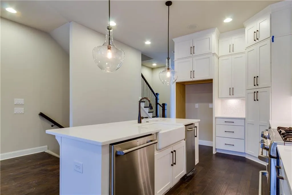 4131 Township Parkway, Atlanta, Georgia 30342, 3 Bedrooms Bedrooms, ,3 BathroomsBathrooms,Residential,Sold,4131 Township Parkway,5908523