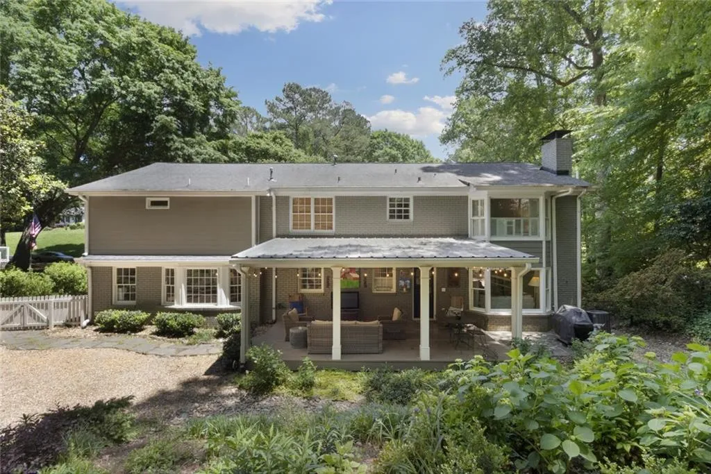 4930 Old House Trail, Atlanta, Georgia 30342, 4 Bedrooms Bedrooms, ,4 BathroomsBathrooms,Residential,Sold,4930 Old House Trail,7044781