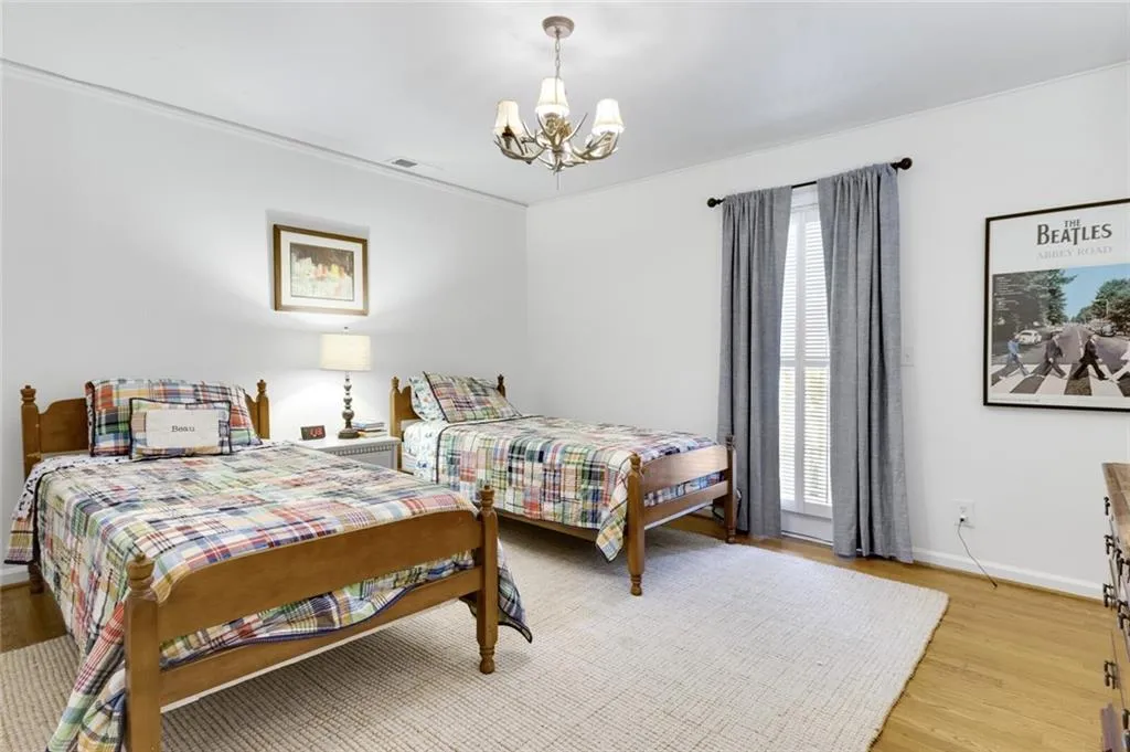 4930 Old House Trail, Atlanta, Georgia 30342, 4 Bedrooms Bedrooms, ,4 BathroomsBathrooms,Residential,Sold,4930 Old House Trail,7044781