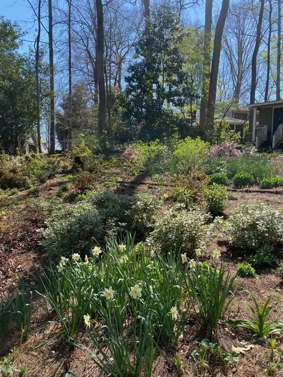 4930 Old House Trail, Atlanta, Georgia 30342, 4 Bedrooms Bedrooms, ,4 BathroomsBathrooms,Residential,Sold,4930 Old House Trail,7044781