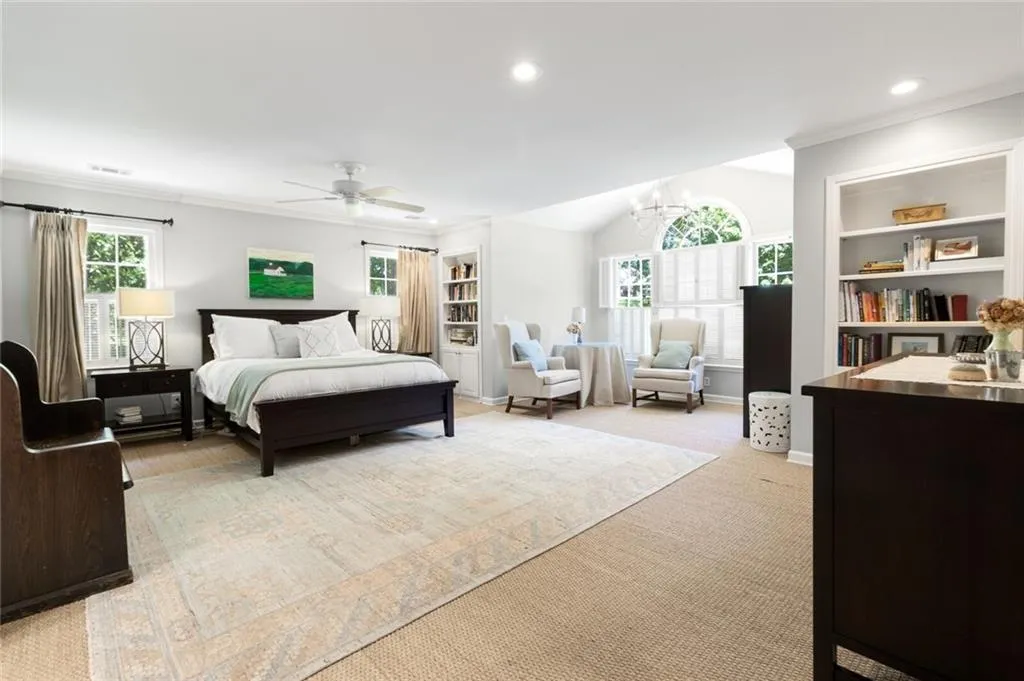 4930 Old House Trail, Atlanta, Georgia 30342, 4 Bedrooms Bedrooms, ,4 BathroomsBathrooms,Residential,Sold,4930 Old House Trail,7044781