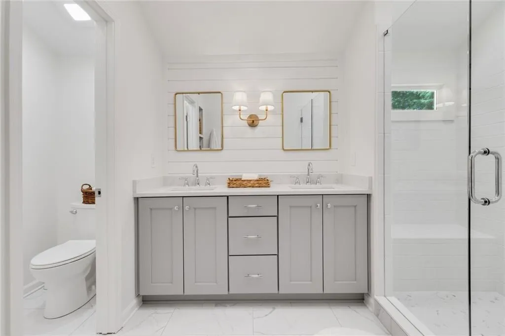 4930 Old House Trail, Atlanta, Georgia 30342, 4 Bedrooms Bedrooms, ,4 BathroomsBathrooms,Residential,Sold,4930 Old House Trail,7044781