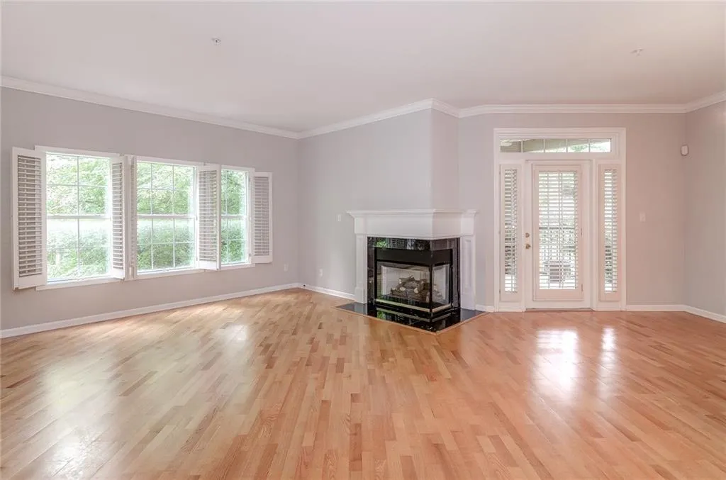 3047 Lenox Road Ne Unit 2107, Atlanta, Georgia 30324, 2 Bedrooms Bedrooms, ,2 BathroomsBathrooms,Residential,Sold,3047 Lenox Road Ne Unit 2107,6018047