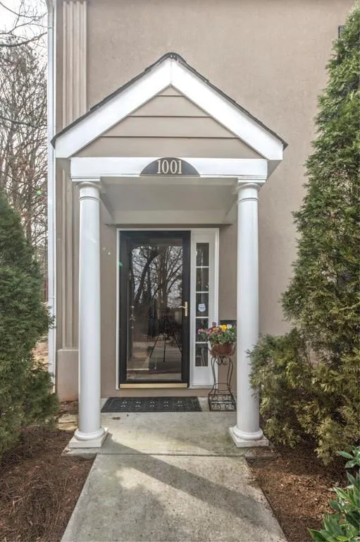 1001 Brighton Point, Sandy Springs, Georgia 30328, 3 Bedrooms Bedrooms, ,2 BathroomsBathrooms,Residential,Sold,1001 Brighton Point,5657661