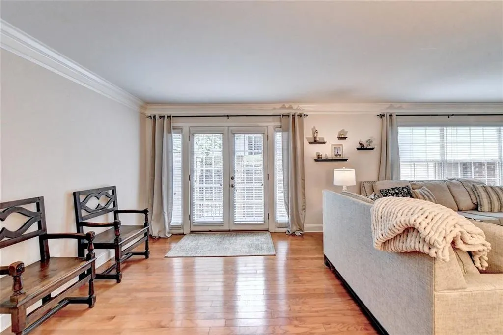 6980 Roswell Road Unit H4, Atlanta, Georgia 30328, 3 Bedrooms Bedrooms, ,2 BathroomsBathrooms,Residential,Sold,6980 Roswell Road Unit H4,7239647