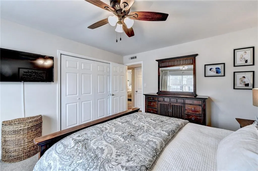 6980 Roswell Road Unit H4, Atlanta, Georgia 30328, 3 Bedrooms Bedrooms, ,2 BathroomsBathrooms,Residential,Sold,6980 Roswell Road Unit H4,7239647