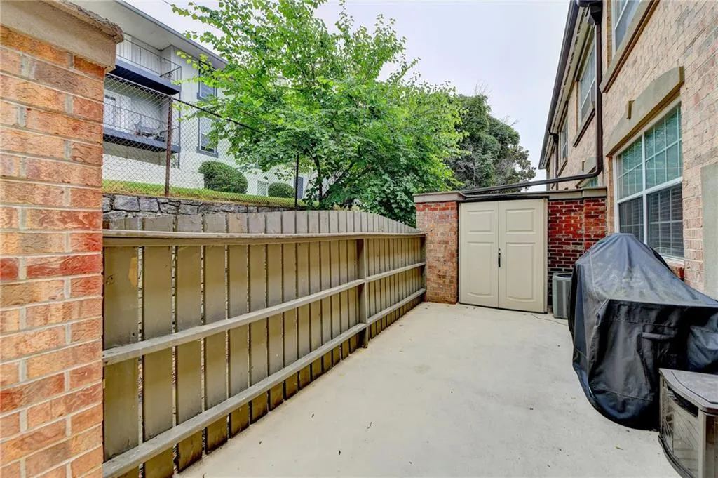 6980 Roswell Road Unit H4, Atlanta, Georgia 30328, 3 Bedrooms Bedrooms, ,2 BathroomsBathrooms,Residential,Sold,6980 Roswell Road Unit H4,7239647