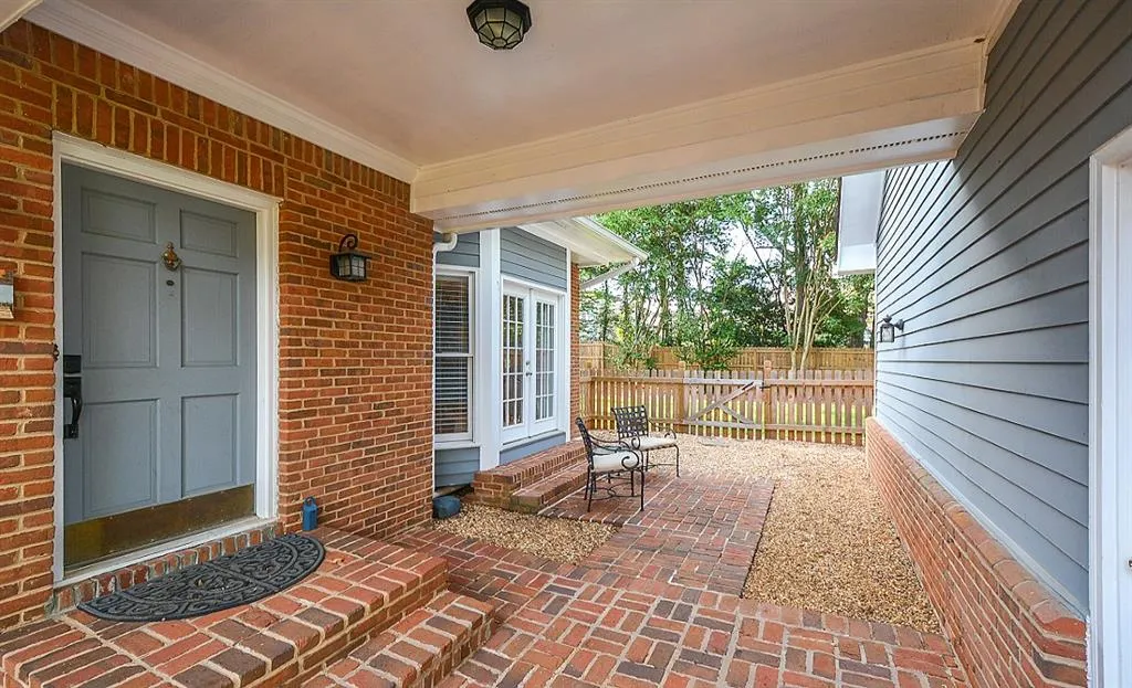 5368 Greenland Road, Atlanta, Georgia 30342, 4 Bedrooms Bedrooms, ,3 BathroomsBathrooms,Residential,Sold,5368 Greenland Road,5729272