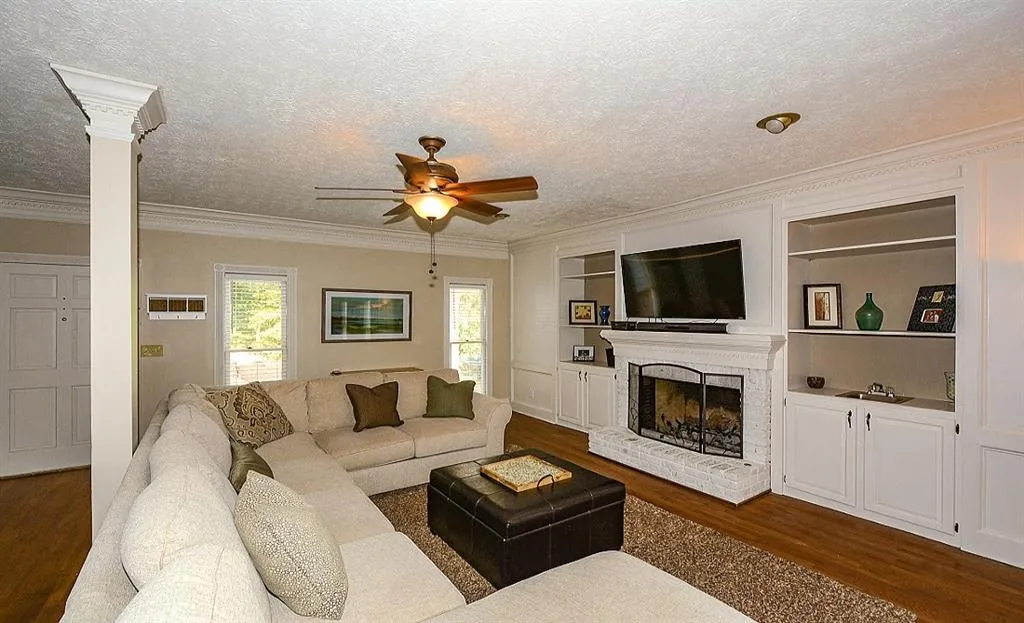 5368 Greenland Road, Atlanta, Georgia 30342, 4 Bedrooms Bedrooms, ,3 BathroomsBathrooms,Residential,Sold,5368 Greenland Road,5729272