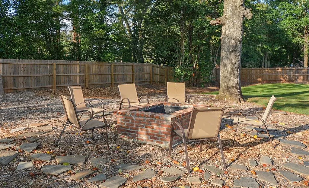 5368 Greenland Road, Atlanta, Georgia 30342, 4 Bedrooms Bedrooms, ,3 BathroomsBathrooms,Residential,Sold,5368 Greenland Road,5729272