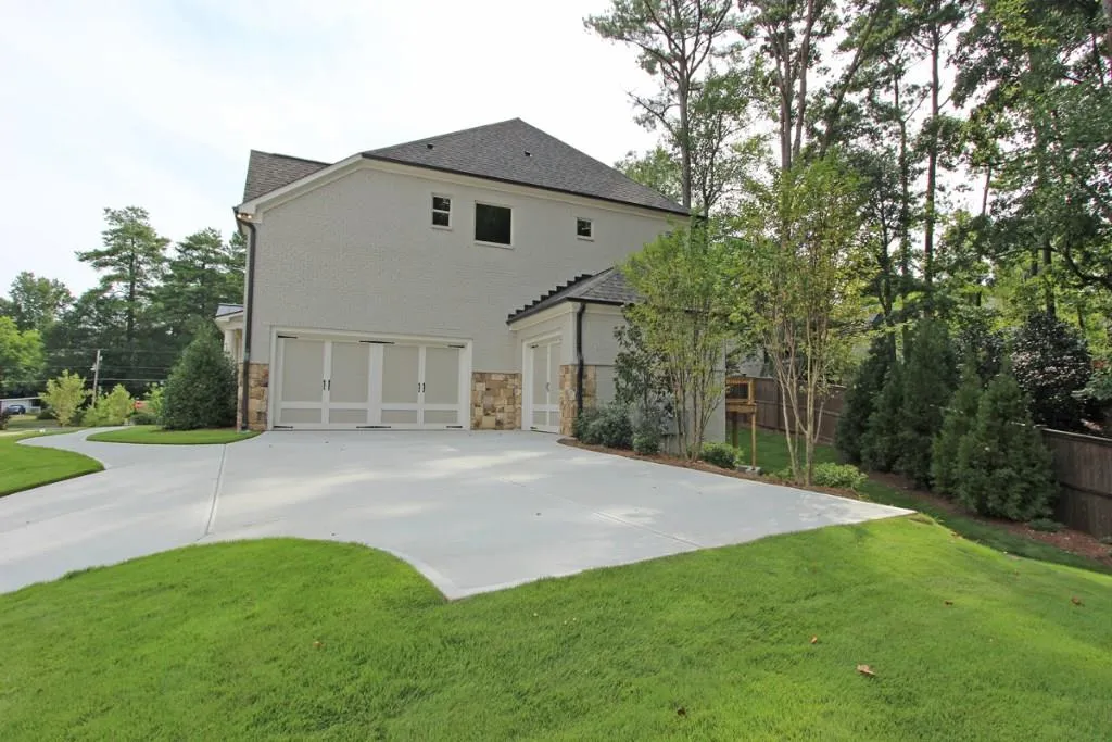 1025 Preswyck Way, Atlanta, Georgia 30328, 5 Bedrooms Bedrooms, ,4 BathroomsBathrooms,Residential,Sold,1025 Preswyck Way,5562634