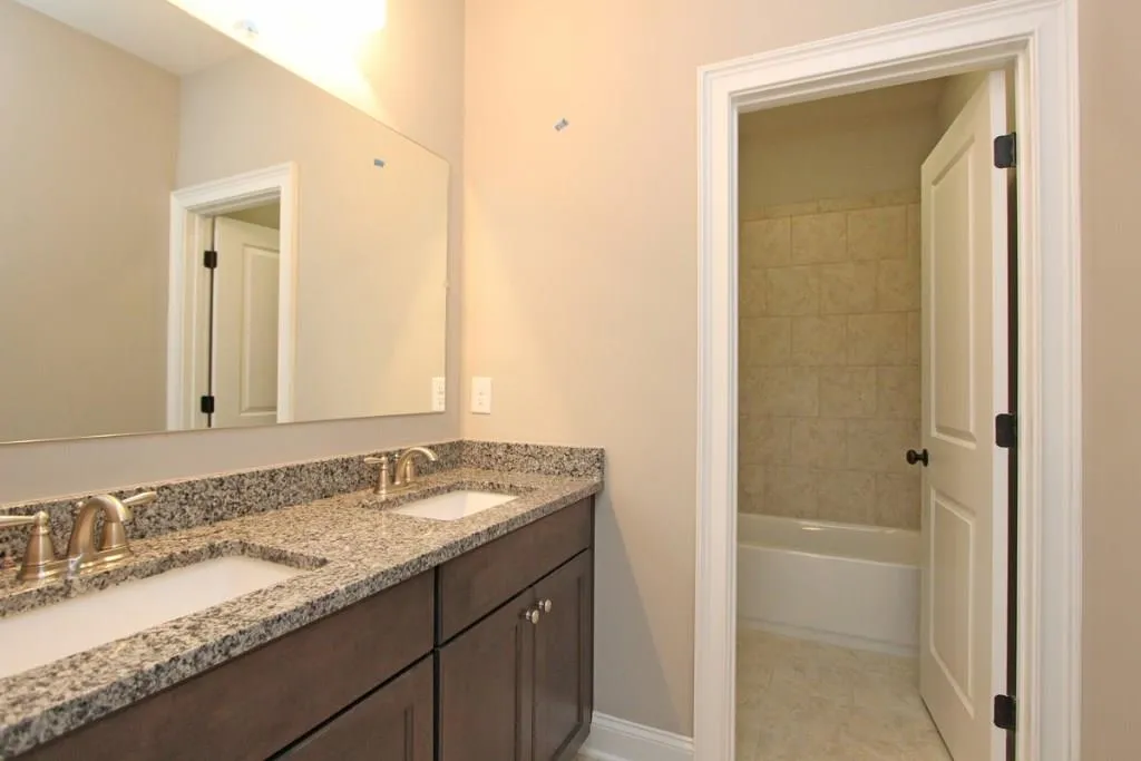 1025 Preswyck Way, Atlanta, Georgia 30328, 5 Bedrooms Bedrooms, ,4 BathroomsBathrooms,Residential,Sold,1025 Preswyck Way,5562634