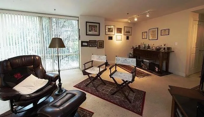 2626 Peachtree Road Nw Unit 203, Atlanta, Georgia 30305, 1 Bedroom Bedrooms, ,1 BathroomBathrooms,Residential,Sold,2626 Peachtree Road Nw Unit 203,5676136