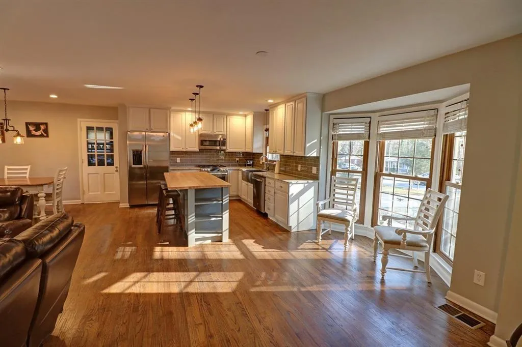 6536 Wright Road, Sandy Springs, Georgia 30328, 3 Bedrooms Bedrooms, ,3 BathroomsBathrooms,Residential,Sold,6536 Wright Road,5952087