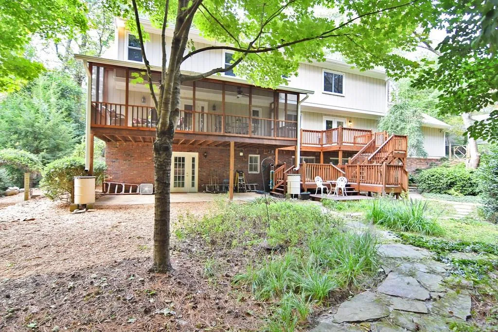 8110 Winged Foot Drive, Sandy Springs, Georgia 30350, 4 Bedrooms Bedrooms, ,4 BathroomsBathrooms,Residential,Sold,8110 Winged Foot Drive,6076130