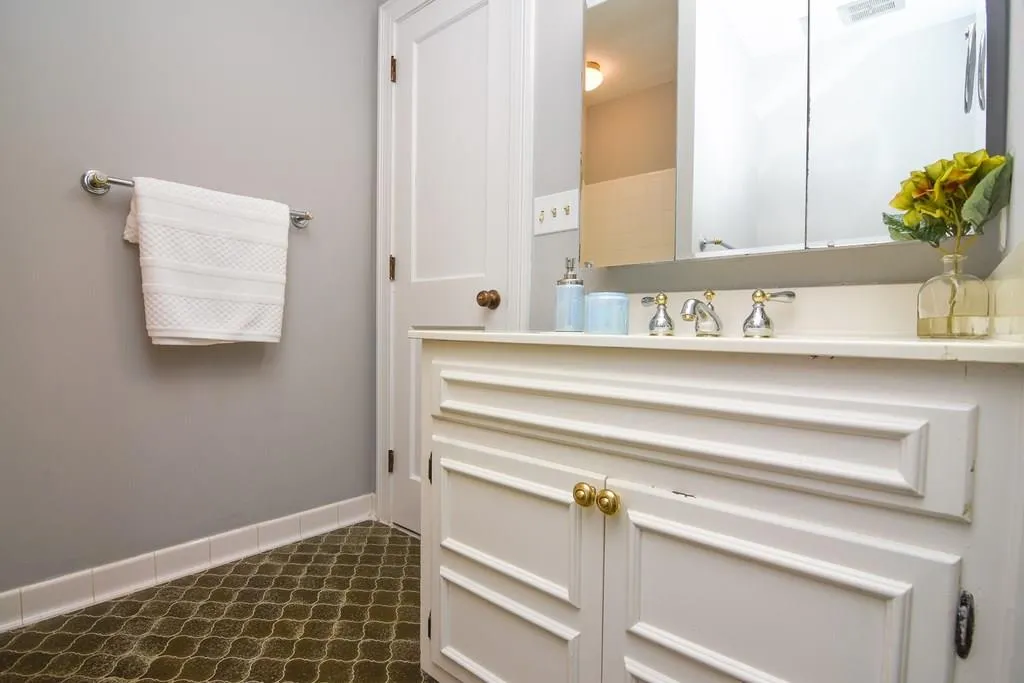 8110 Winged Foot Drive, Sandy Springs, Georgia 30350, 4 Bedrooms Bedrooms, ,4 BathroomsBathrooms,Residential,Sold,8110 Winged Foot Drive,6076130