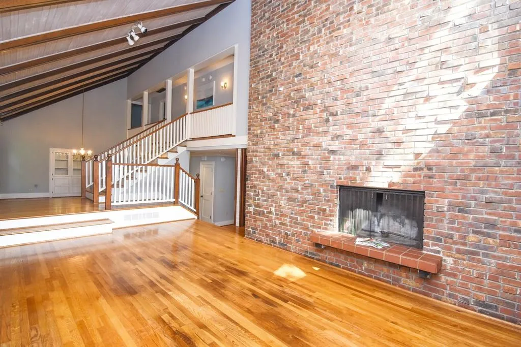 8110 Winged Foot Drive, Sandy Springs, Georgia 30350, 4 Bedrooms Bedrooms, ,4 BathroomsBathrooms,Residential,Sold,8110 Winged Foot Drive,6076130