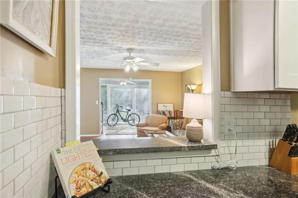 101 Natchez Trace, Atlanta, Georgia 30350, 2 Bedrooms Bedrooms, ,2 BathroomsBathrooms,Residential,Sold,101 Natchez Trace,7538211