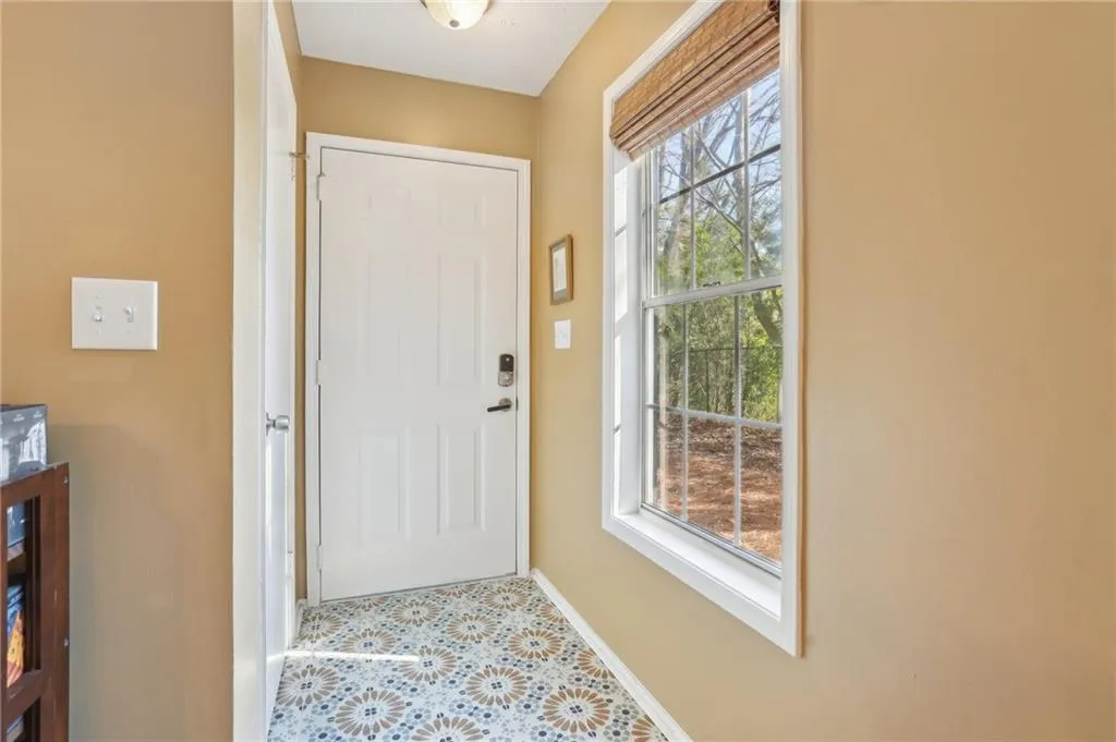 101 Natchez Trace, Atlanta, Georgia 30350, 2 Bedrooms Bedrooms, ,2 BathroomsBathrooms,Residential,Sold,101 Natchez Trace,7538211