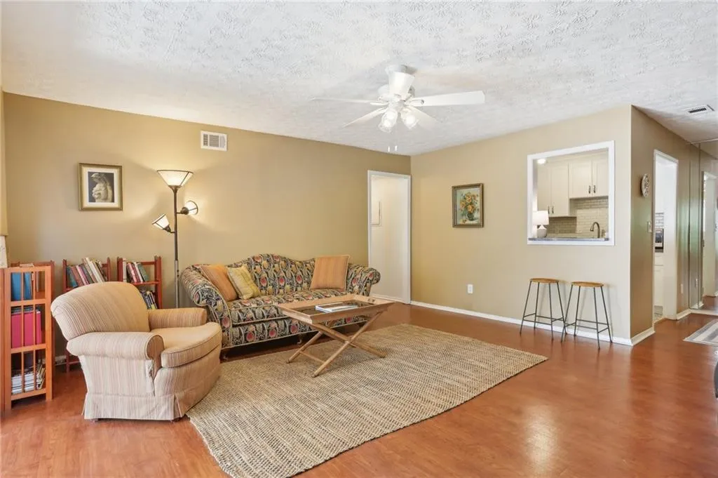 101 Natchez Trace, Atlanta, Georgia 30350, 2 Bedrooms Bedrooms, ,2 BathroomsBathrooms,Residential,Sold,101 Natchez Trace,7538211