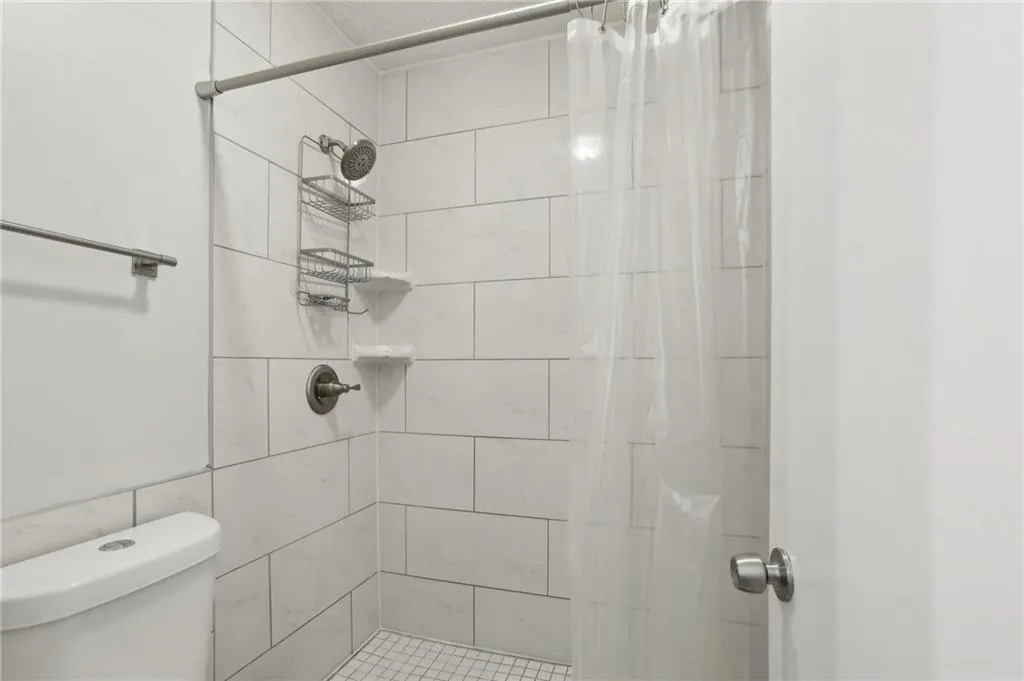 101 Natchez Trace, Atlanta, Georgia 30350, 2 Bedrooms Bedrooms, ,2 BathroomsBathrooms,Residential,Sold,101 Natchez Trace,7538211