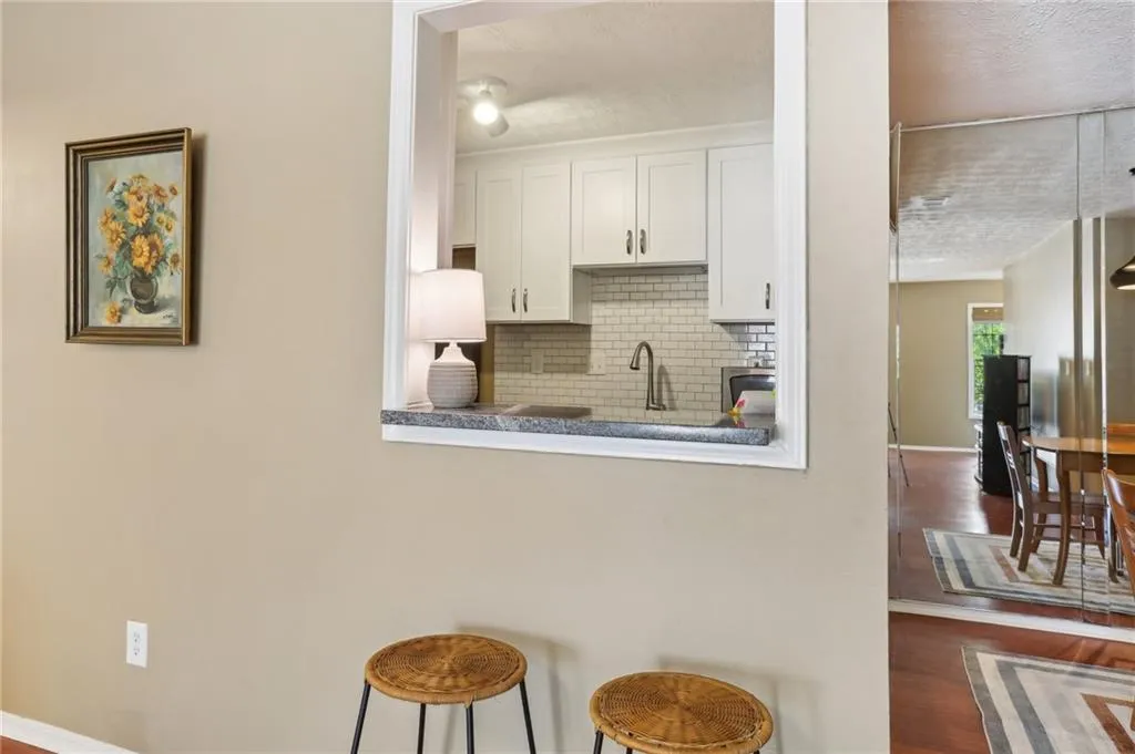 101 Natchez Trace, Atlanta, Georgia 30350, 2 Bedrooms Bedrooms, ,2 BathroomsBathrooms,Residential,Sold,101 Natchez Trace,7538211