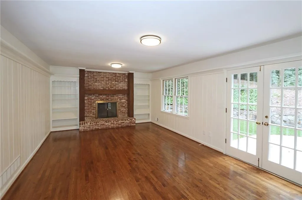 6285 River Overlook Drive, Sandy Springs, Georgia 30328, 5 Bedrooms Bedrooms, ,3 BathroomsBathrooms,Residential,Sold,6285 River Overlook Drive,6006112