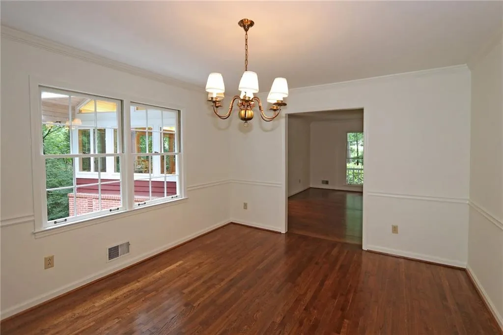 6285 River Overlook Drive, Sandy Springs, Georgia 30328, 5 Bedrooms Bedrooms, ,3 BathroomsBathrooms,Residential,Sold,6285 River Overlook Drive,6006112